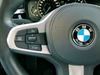 BMW 530E iPERFORMANCE completo