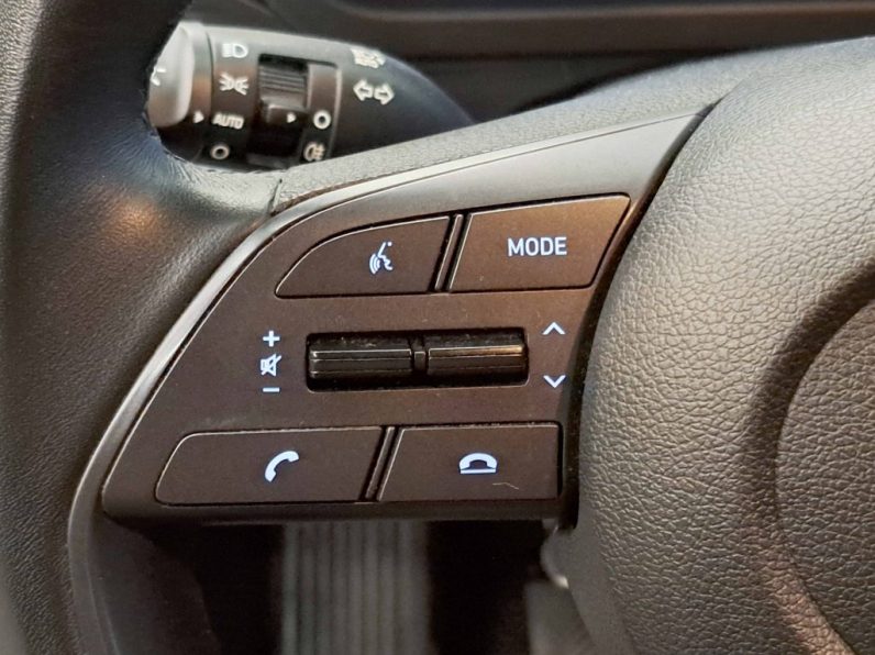 HYUNDAI i 20 1.2 CONFORT completo