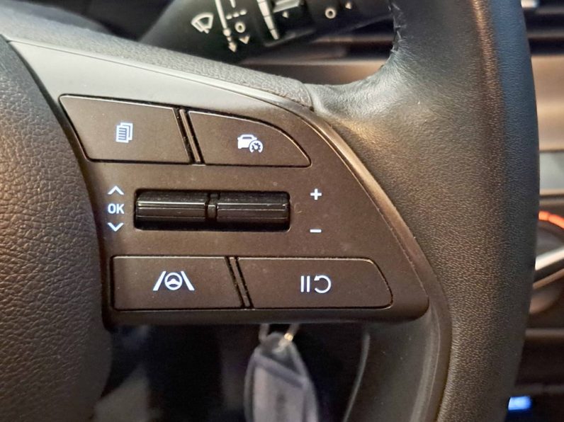 HYUNDAI i 20 1.2 CONFORT completo