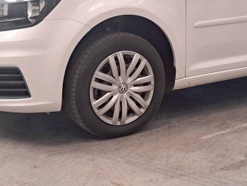 VW CADDY MAXI 2.0 TDI BM TRENDLINE 7L completo