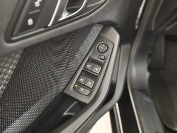BMW 116 d Corporate Edition Auto completo