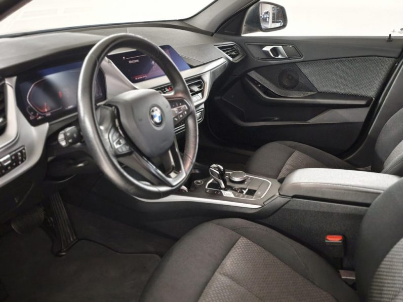 BMW 116 d Corporate Edition Auto completo