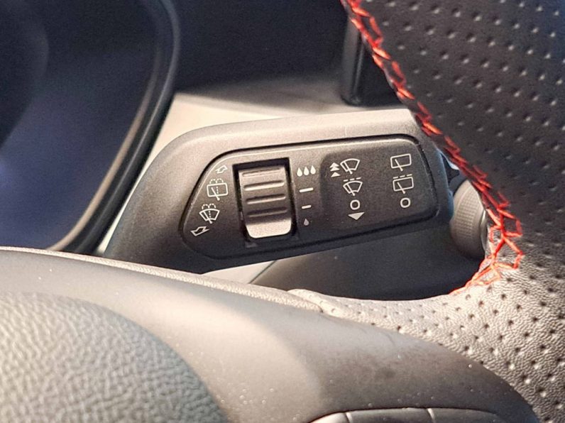 FORD FOCUS 1.0 ECOBOOST MHEV ST-LINE completo