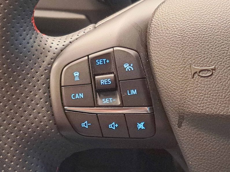 FORD FOCUS 1.0 ECOBOOST MHEV ST-LINE completo