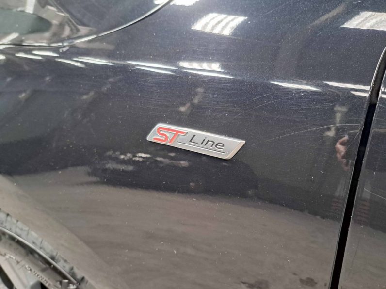 FORD FOCUS 1.0 ECOBOOST MHEV ST-LINE completo