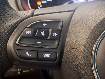 MG 1.0 T-GDI LUXURY completo