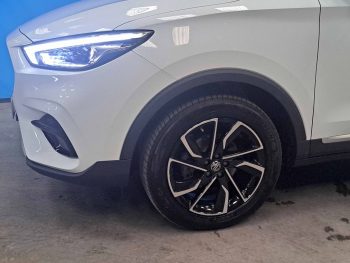 MG 1.0 T-GDI LUXURY completo