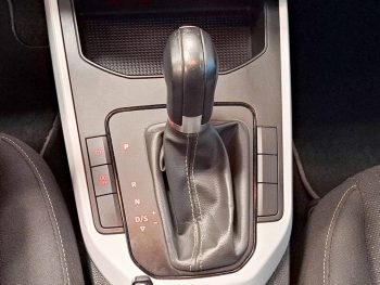 SEAT ARONA 1.0 TSI STYLE DSG completo