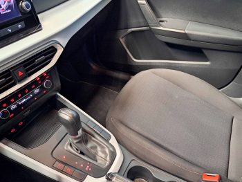 SEAT ARONA 1.0 TSI STYLE DSG completo