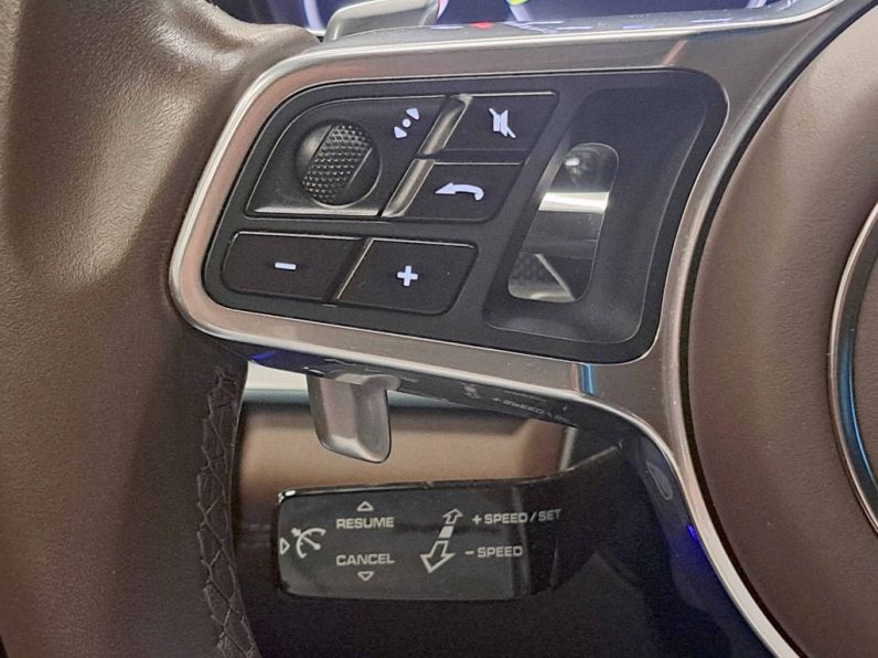 PORSCHE PANAMERA 4 HYBRID PLUG-IN completo