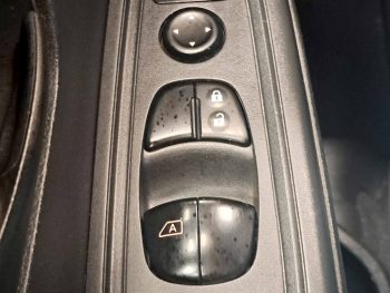 NISSAN MICRA 1.0 completo