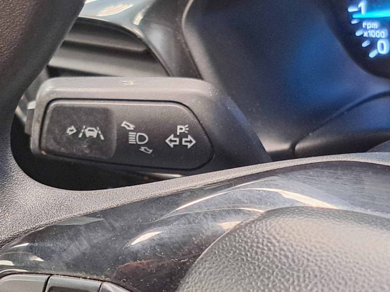 FORD FIESTA 1.1TI-VCT TREND completo