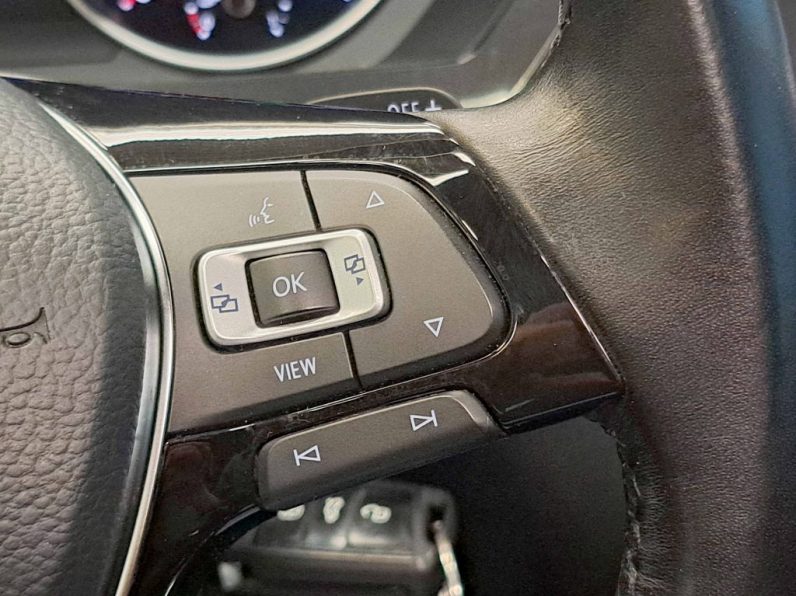 VW TIGUAN ALLSPACE 2.0 TDI CONFORTLINE DSG completo