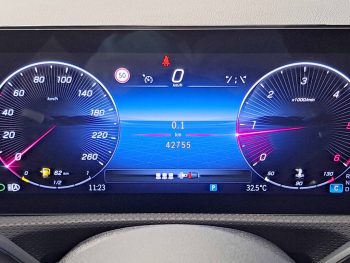 MERCEDES-BENZ A180D AMG LINE AUTO completo