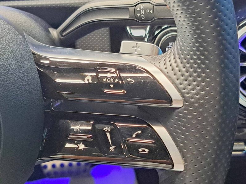 MERCEDES-BENZ A180D AMG LINE AUTO completo