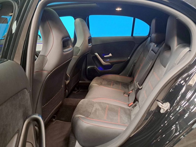 MERCEDES-BENZ A180D AMG LINE AUTO completo