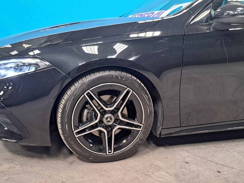 MERCEDES-BENZ A180D AMG LINE AUTO completo
