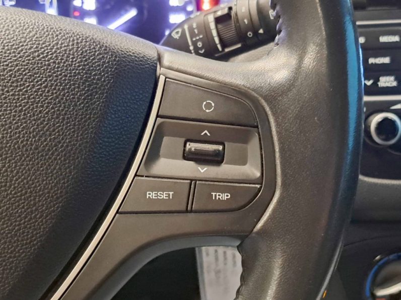 HYUNDAI i20 1.2 ACCESS completo