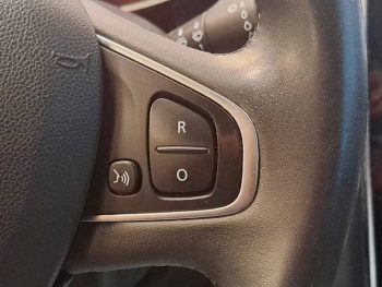 RENAULT CLIO SPORT TOURER 0.9 TCE LIMITED completo