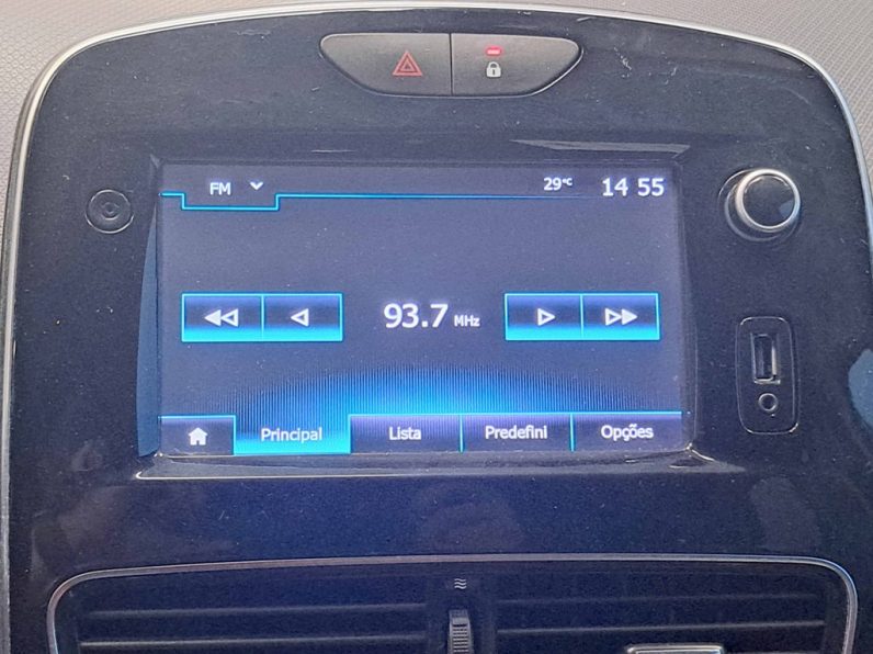RENAULT CLIO SPORT TOURER 0.9 TCE LIMITED completo