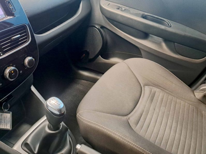 RENAULT CLIO SPORT TOURER 0.9 TCE LIMITED completo