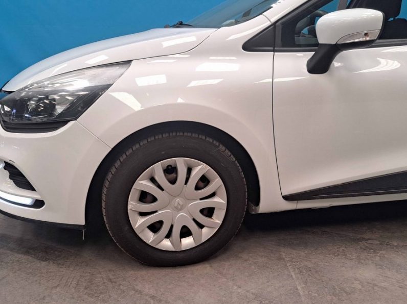 RENAULT CLIO 0.9 TCE ZEN completo