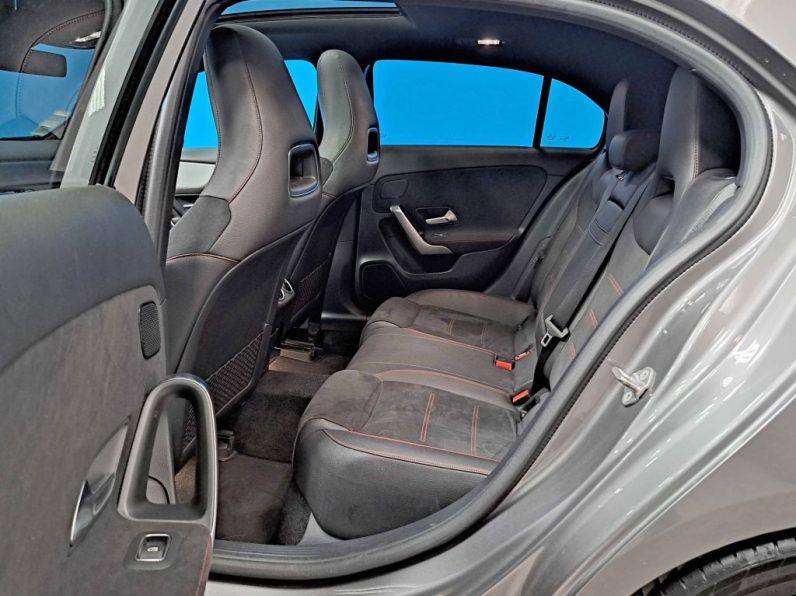 MERCEDES-BENZ A180D LINE AMG AUTO completo