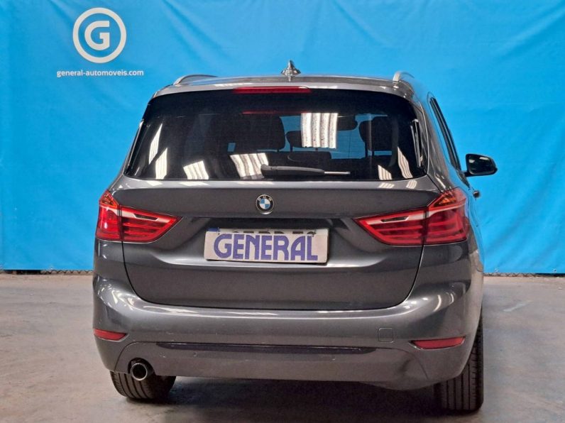 BMW 216D GRAND TOURER 7L completo