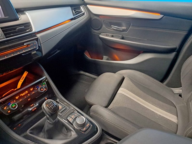 BMW 216D GRAND TOURER 7L completo