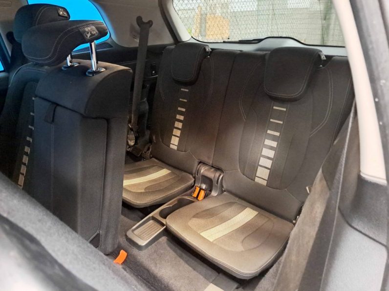 BMW 216D GRAND TOURER 7L completo