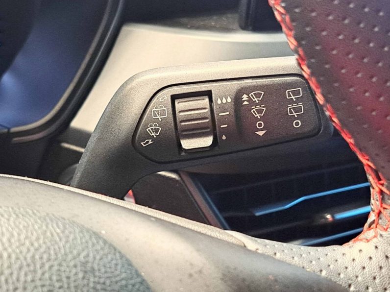 FORD FOCUS 1.0 ECOBOOST MHEV ST-LINE completo