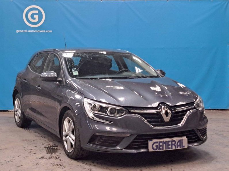 RENAULT MEGANE 1.5 DCI ZEN completo