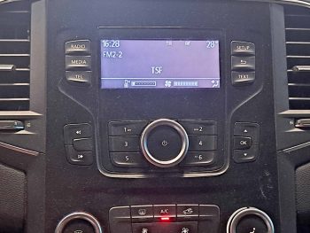 RENAULT MEGANE 1.5 DCI ZEN completo