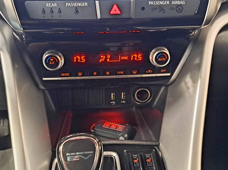 MITSUBISHI ECLIPSE CROSS 2.4 PHEV PLUG-IN HYBRID completo