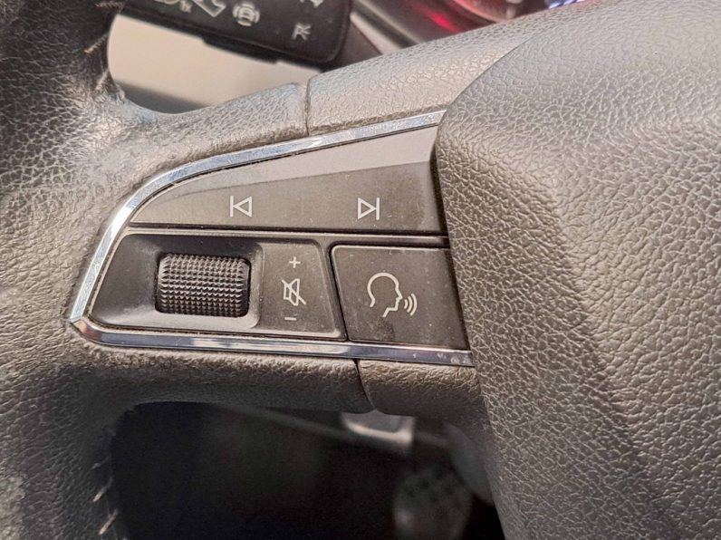 SEAT IBIZA 1.0 MPI STYLE completo