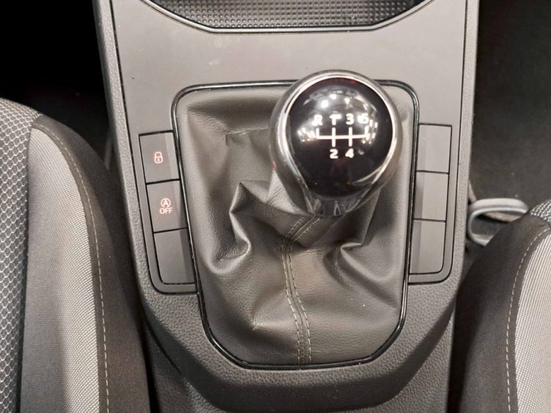 SEAT IBIZA 1.0 MPI STYLE completo
