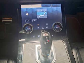 RANGE ROVER EVOQUE P300e HYBRID RDYNAMIC completo