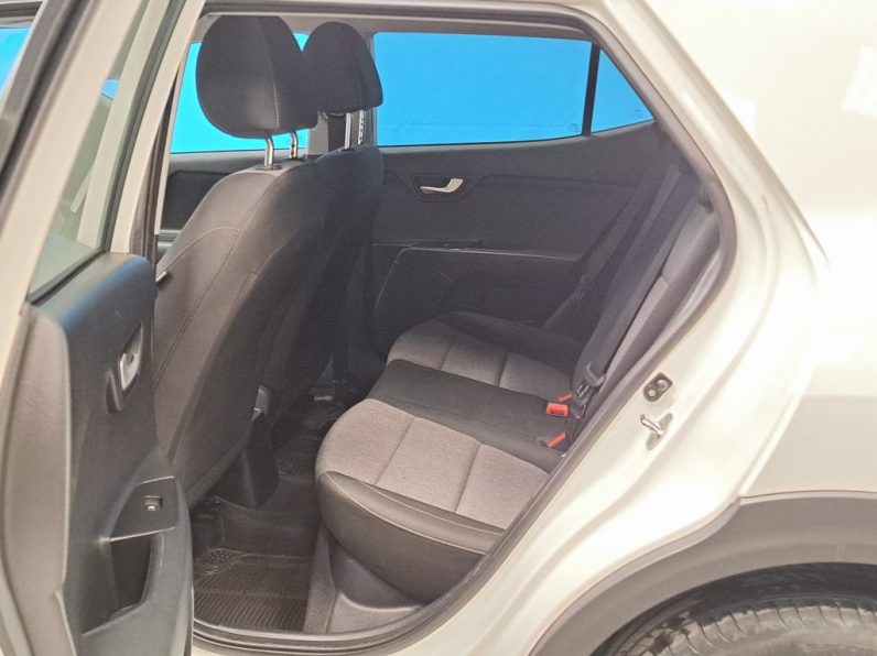 KIA STONIC 1.2 DYNAMIC completo