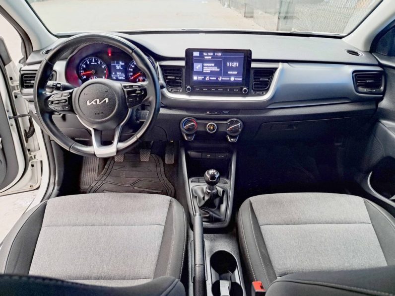 KIA STONIC 1.2 DYNAMIC completo