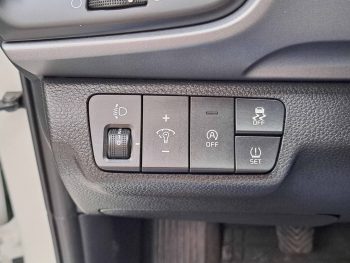KIA STONIC 1.2 DYNAMIC completo