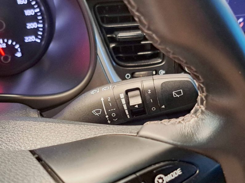 KIA STONIC 1.2 DYNAMIC completo