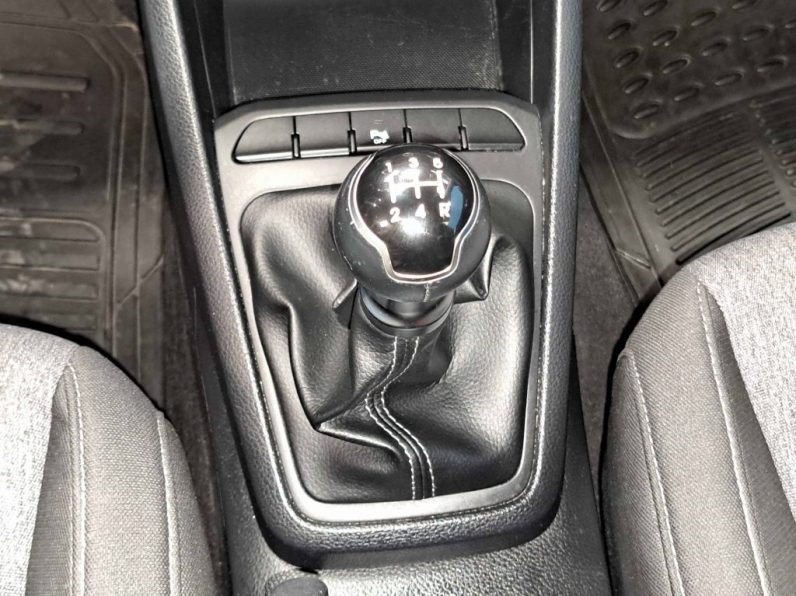 KIA STONIC 1.2 DYNAMIC completo