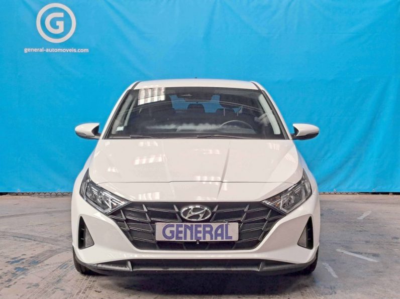 HYUNDAI i20 1.2 CONFORT completo