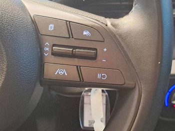 HYUNDAI i20 1.2 CONFORT completo