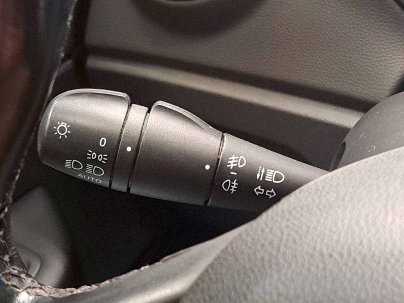 RENAULT CAPTUR 0.9 TCE EXCLUSIVE completo