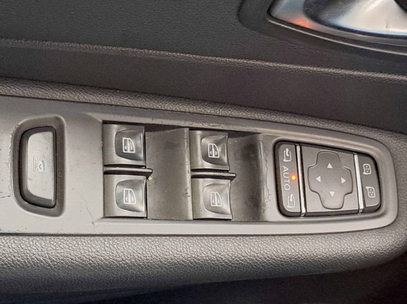 RENAULT CAPTUR 0.9 TCE EXCLUSIVE completo