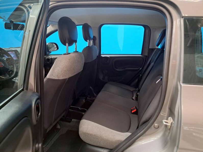 FIAT PANDA 1.0 HYBRID completo