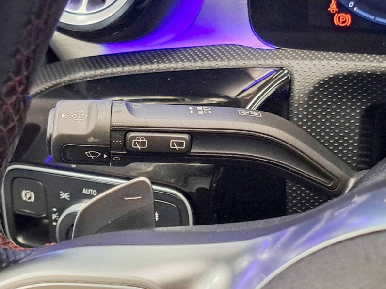 MERCEDES-BENZ A 180 7G-DCT AMG LINE completo