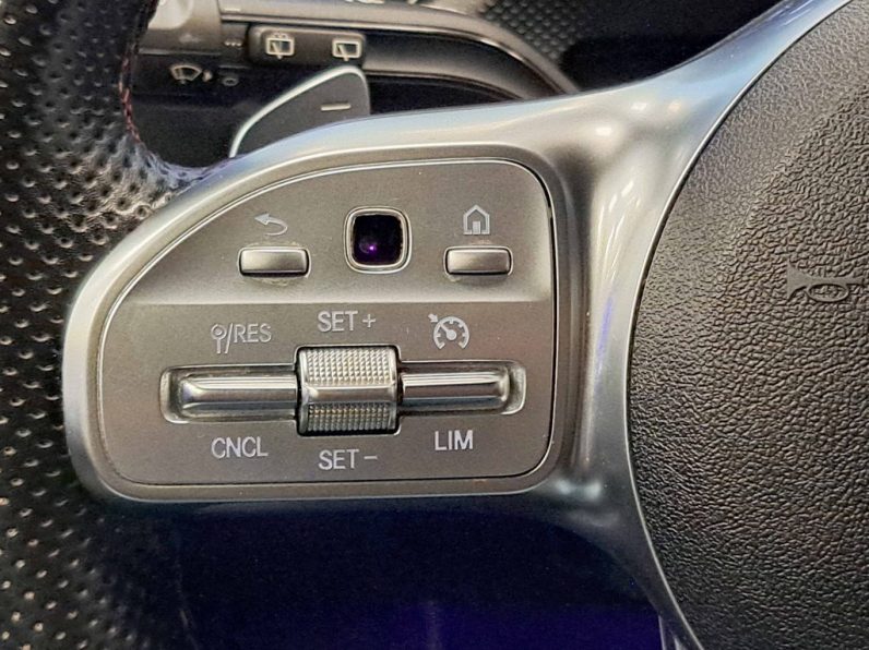 MERCEDES-BENZ A 180 7G-DCT AMG LINE completo