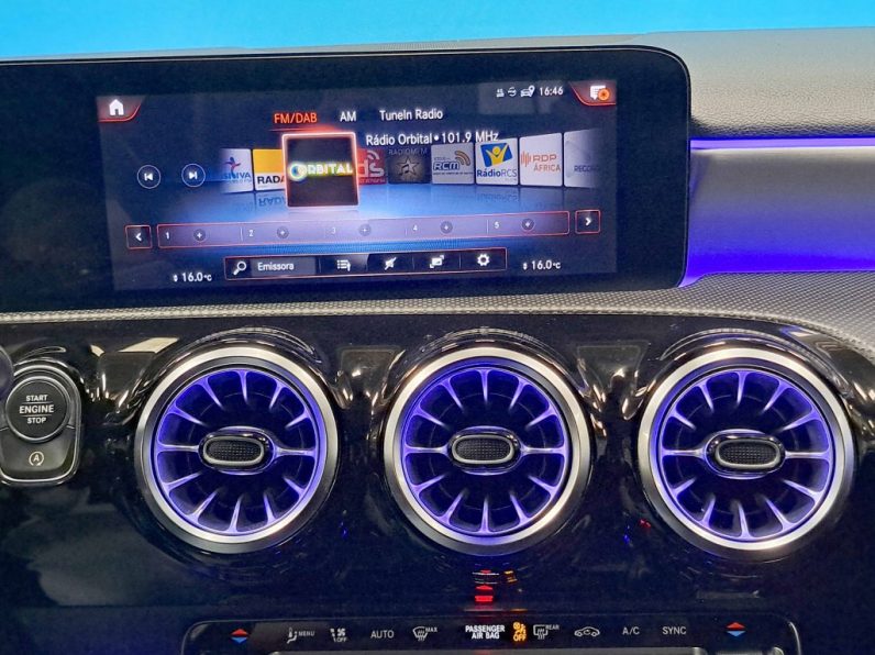 MERCEDES-BENZ A 180 7G-DCT AMG LINE completo